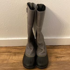 Sorel Women's Gray and Black Winter Boots